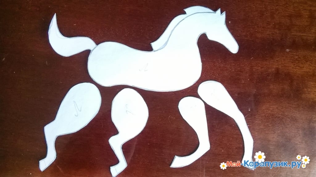 Как сделать из бумаги лошадь: несколько вариантов