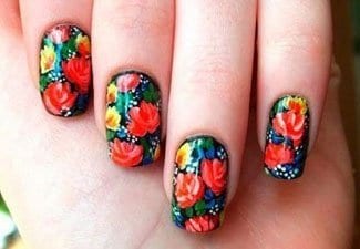 Цветочные мотивы на ногтях - фото 5
