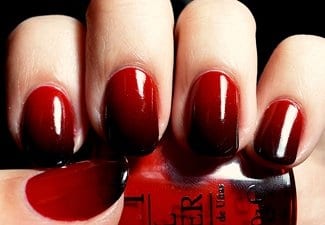 Градиент на красных ногтях - фото 24