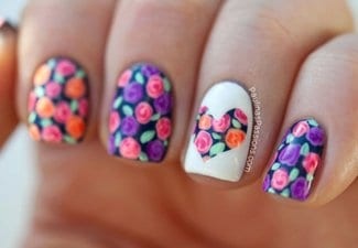 Цветочные рисунки на ногтях - фото 11