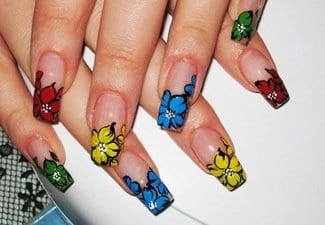 Цветочные рисунки на ногтях - фото 3