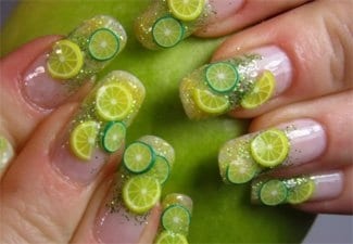Ягоды и фрукты на ногтях - фото 6
